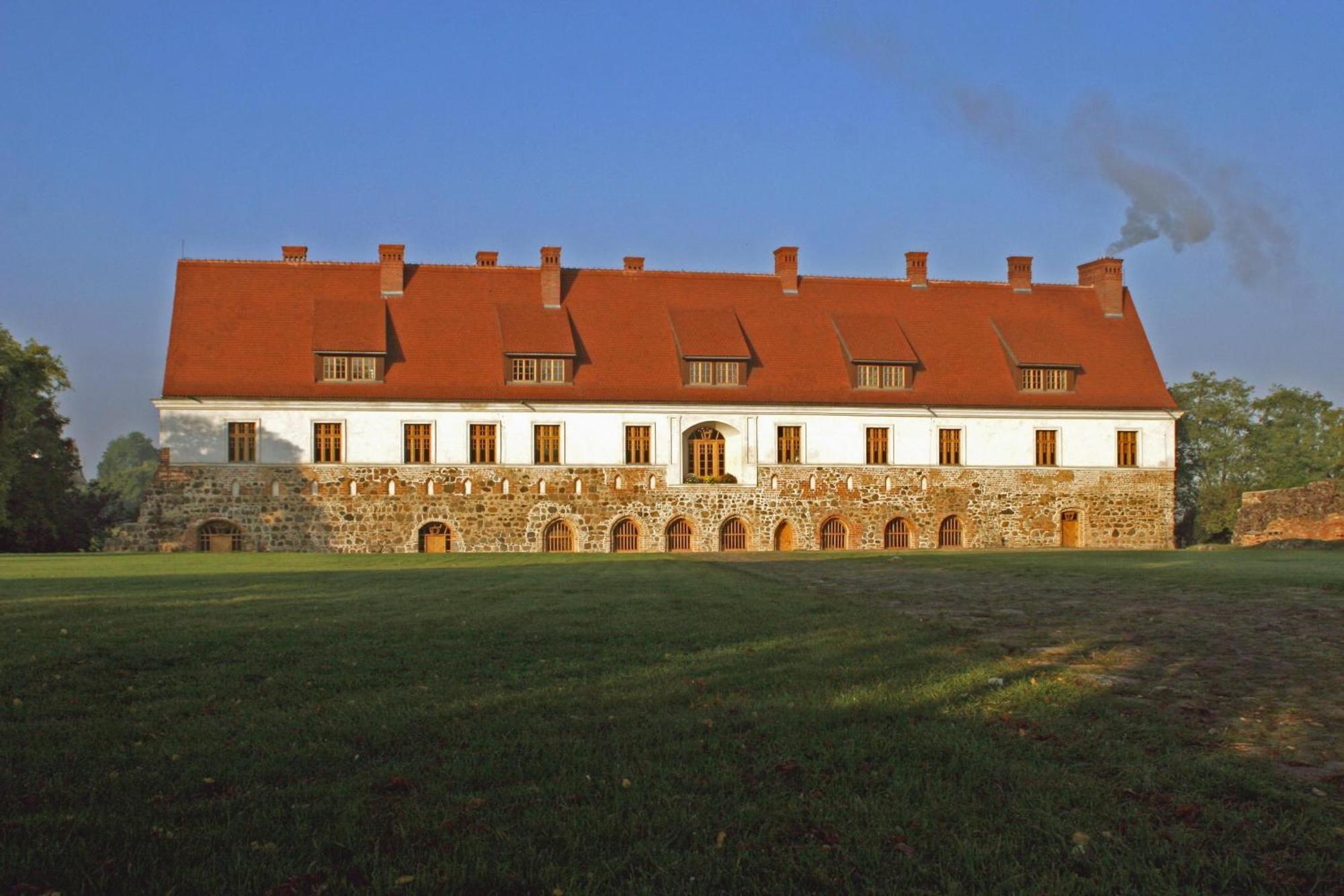 Klasztor Cedynia Hotel Bagian luar foto